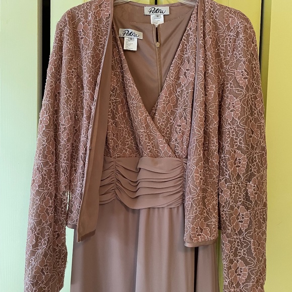 Patra Light Pink Formal Dress, size 14 - Picture 4 of 12